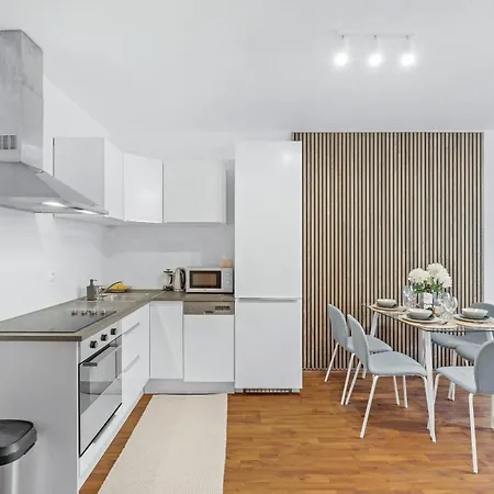 Jegeho Alej * Bratislava